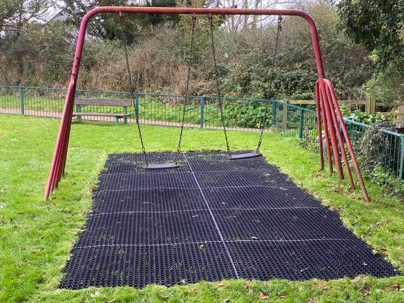 Cellular Rubber Grass Mats
